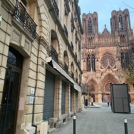 Rocky #Cathedraledereims Apartment Exterior photo